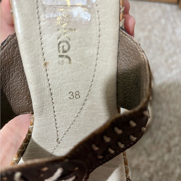 Rieker sz 38 (US 7) Brown Slip On Wedge w/Floral Design Padded Leather Footbed - Picture 8 of 8